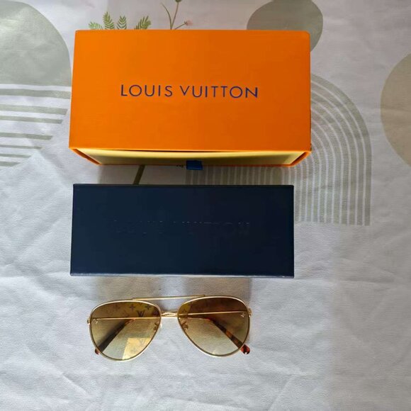 Women’s Louis Vuitton Sunglasses - Picture 1 of 6